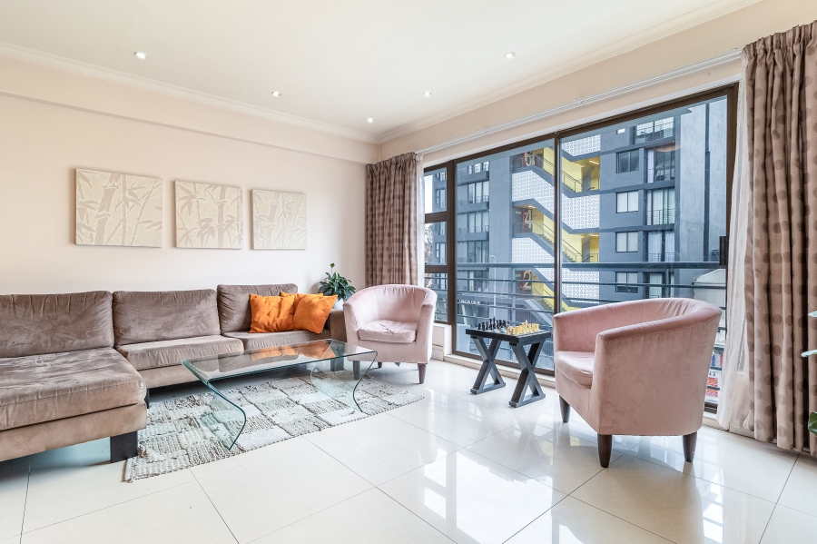 To Let 3 Bedroom Property for Rent in Sea Point Western Cape